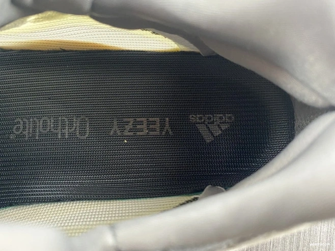 Fade ID1674 Yeezy V3 700 Salt Adidas 0924